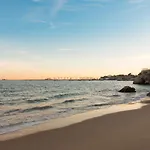 Change The World - Cascais - Albergue *