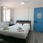 Change The World - Cascais - Albergue *
