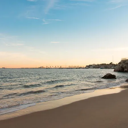 Change The World - Cascais - Vandrerhjem *