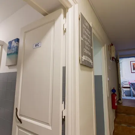 Change The World - Cascais - Hostel