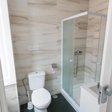 Change The World - Cascais - Hostel Estoril