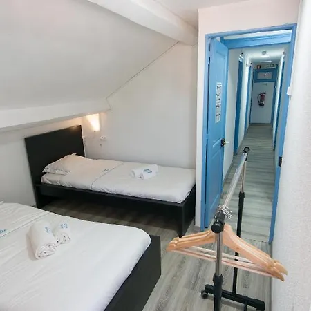 ホステル Change The World - Cascais -